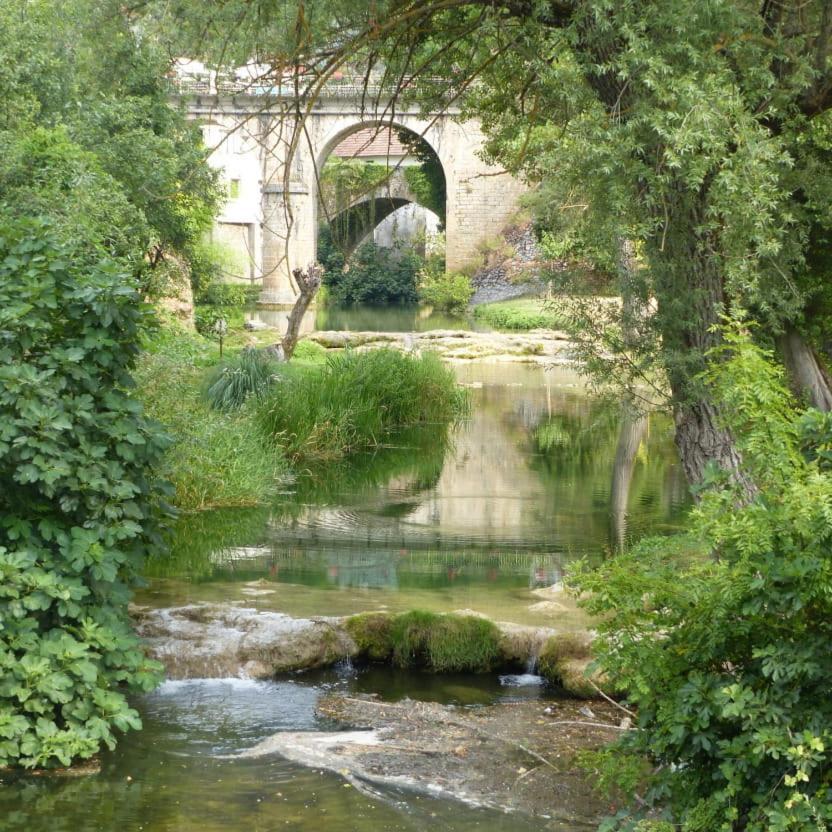 Maison Medievale Avec Jardin Dans Charmant Village Vers  Esterno foto