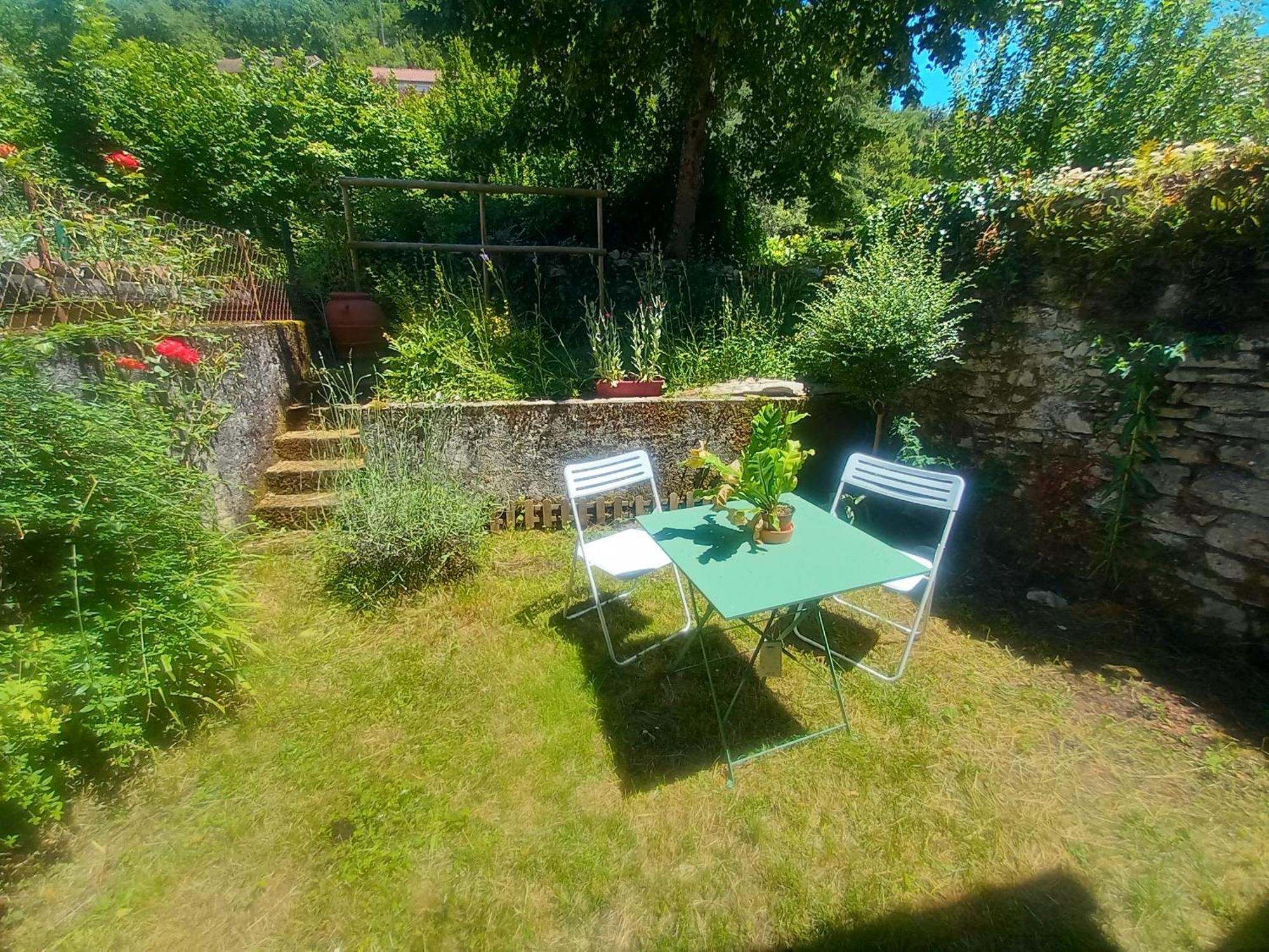 Maison Medievale Avec Jardin Dans Charmant Village Vers  Esterno foto
