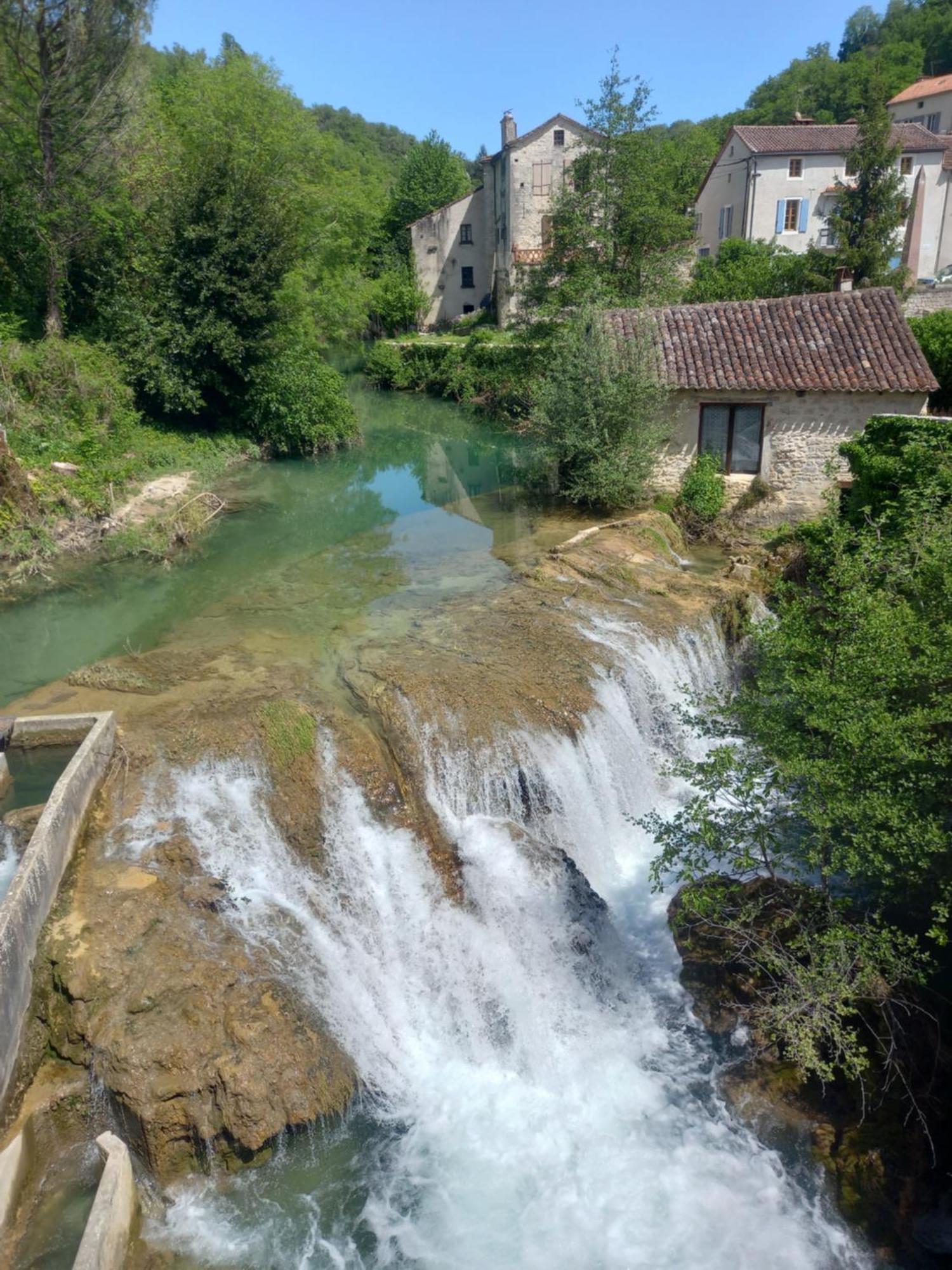 Maison Medievale Avec Jardin Dans Charmant Village Vers  Esterno foto
